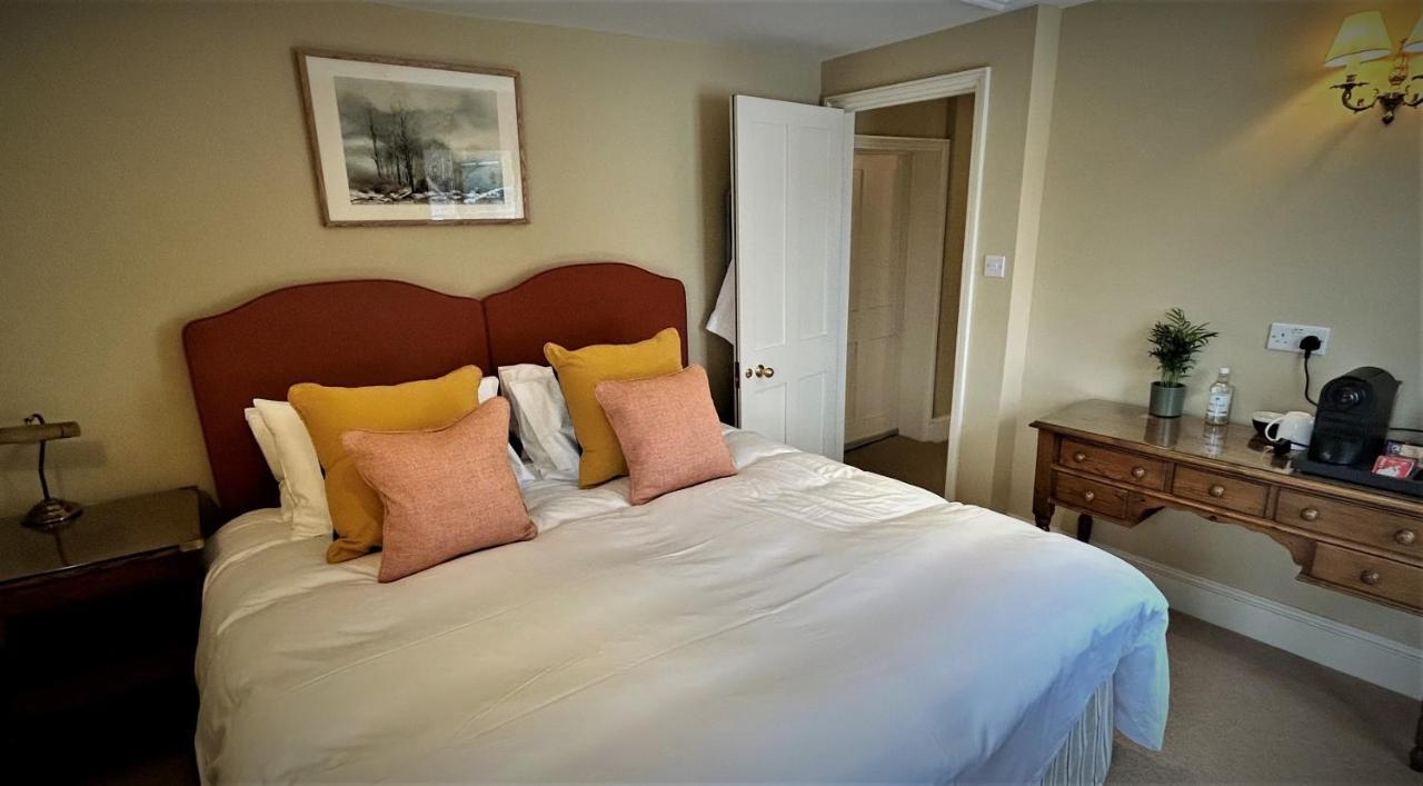 The Kings Head Hotell Dorking Eksteriør bilde