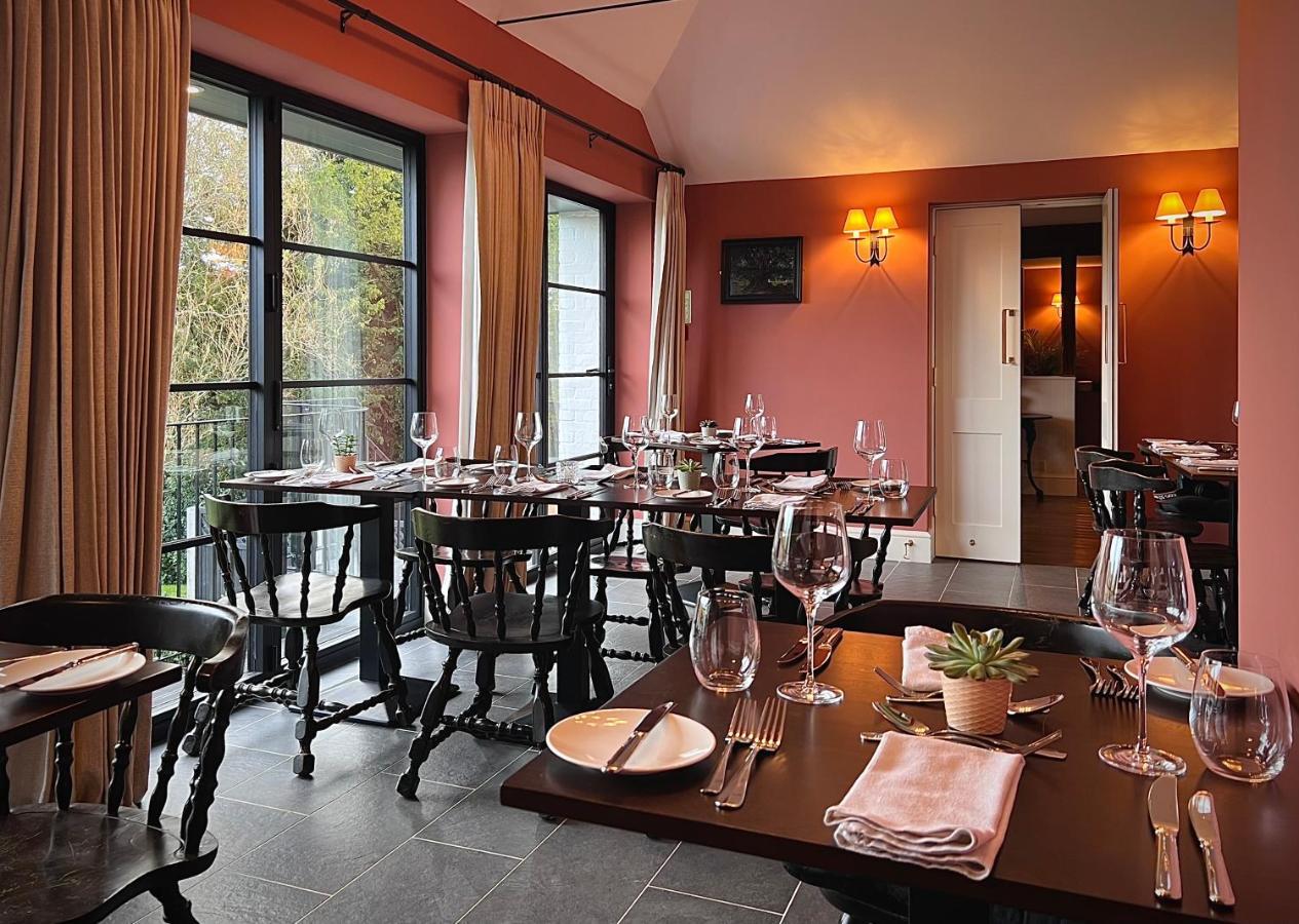 The Kings Head Hotell Dorking Eksteriør bilde
