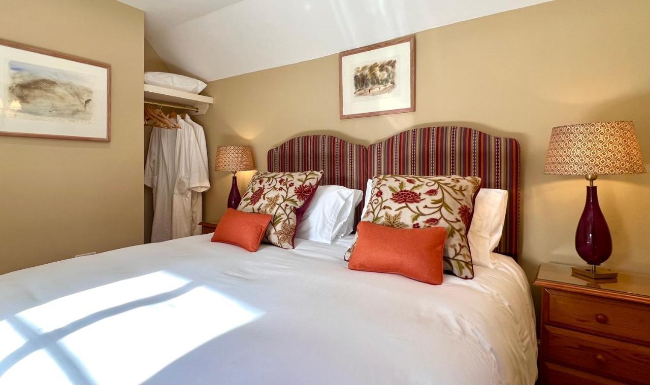 The Kings Head Hotell Dorking Eksteriør bilde